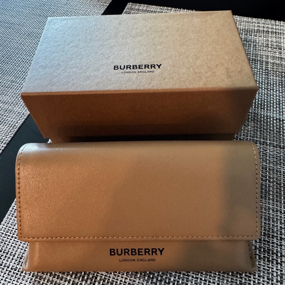 Burberry Hard Case And Box For Sunglasses - Mens Womens